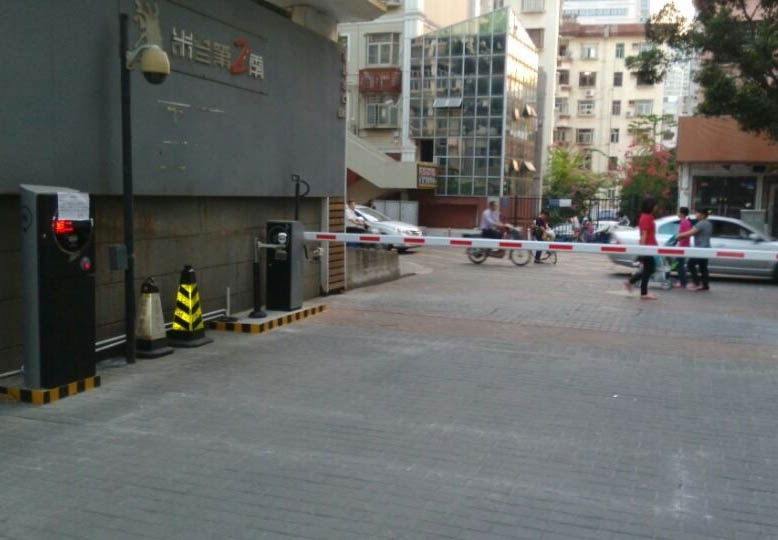 智能<a href='http://www.wv80.cn/Product/Parking/License/' target='_blank'>車牌識別</a>系統(tǒng)為人們創(chuàng)造良好的停車環(huán)境，助力智慧城市的發(fā)展